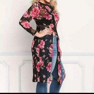 Split Plus size See Through Long sleeve floral Top